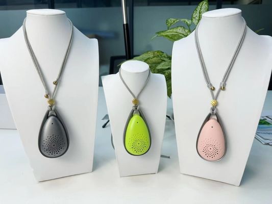 কাস্টমাইজড এফসিসি সার্টিফাইড পরিধানযোগ্য এয়ার পিউরিফায়ার ৮৫০ এমএএইচ ব্যাটারি সহ