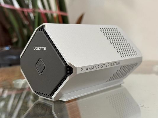 অটোমোটিভ প্লাজমা এয়ার পিউরিফায়ার 13 ঘন্টা কাজের সময় 3W স্বাস্থ্যকর ড্রাইভিং জন্য পরিষ্কার বায়ু